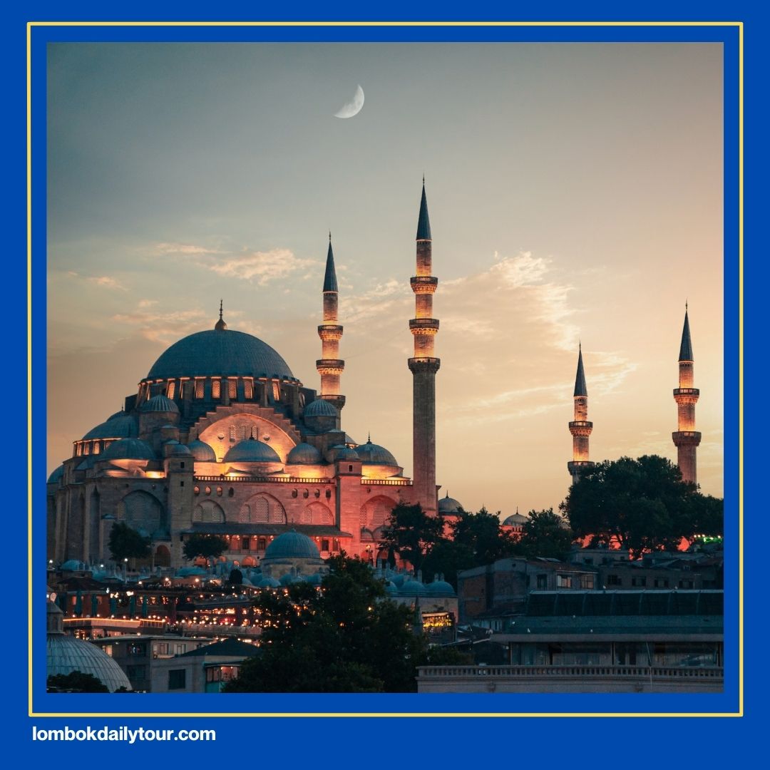 5 Fakta Menarik Masjid Kuno Bayan, Liburan Sambil Belajar! 5 Bentuk bujur sangkar Masjid Kuno Bayan Lombok ilustrasi.