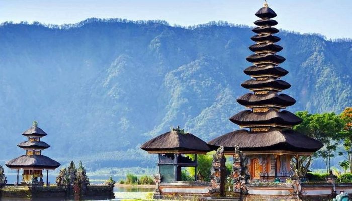 Danau-Beratan-1024x530