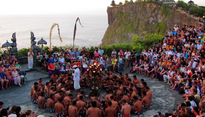 Tari-Kecak-Uluwatu.